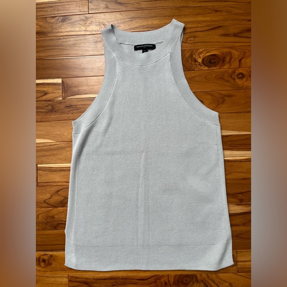 Banana Republic Tops - Banana republic sleeveless sweater, size MP